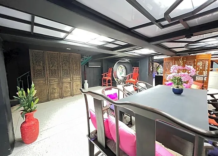2499 Heritage Chinatown By Roomquest Hotel 5*