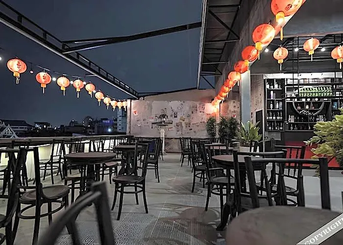 Отель 2499 Heritage Chinatown By Roomquest